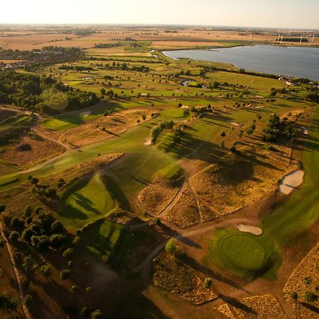 Golf 'N Wave Aktivresort Фехмарн Екстериор снимка