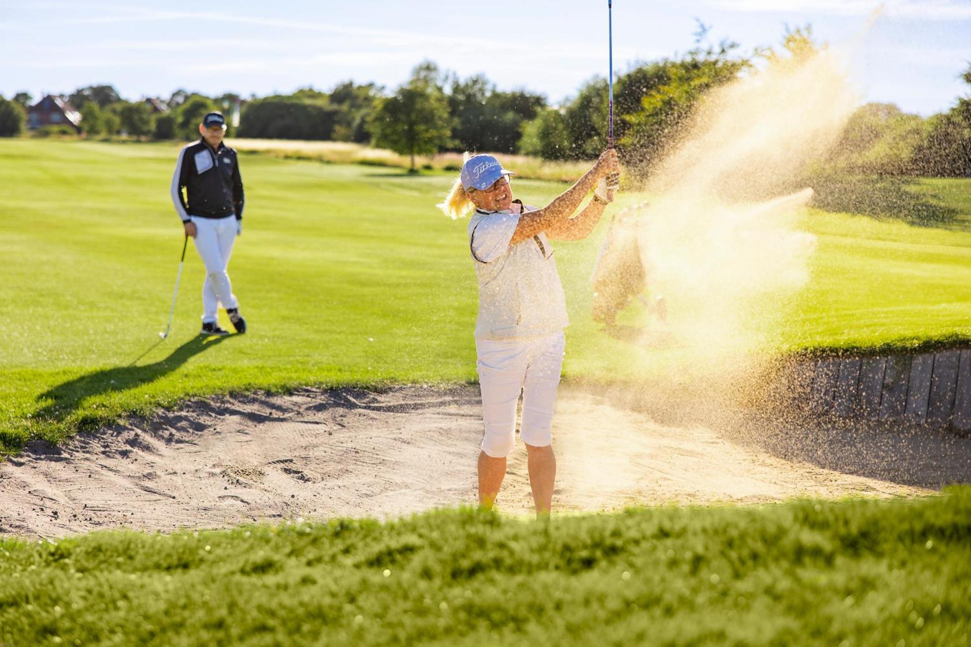 Golf 'N Wave Aktivresort Фехмарн Екстериор снимка