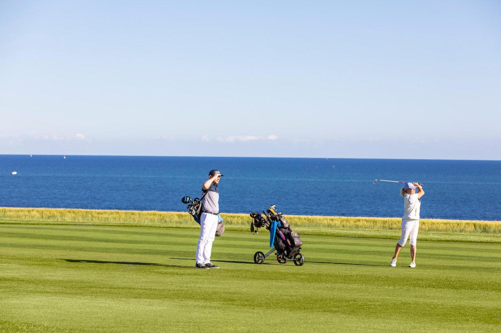 Golf 'N Wave Aktivresort Фехмарн Екстериор снимка
