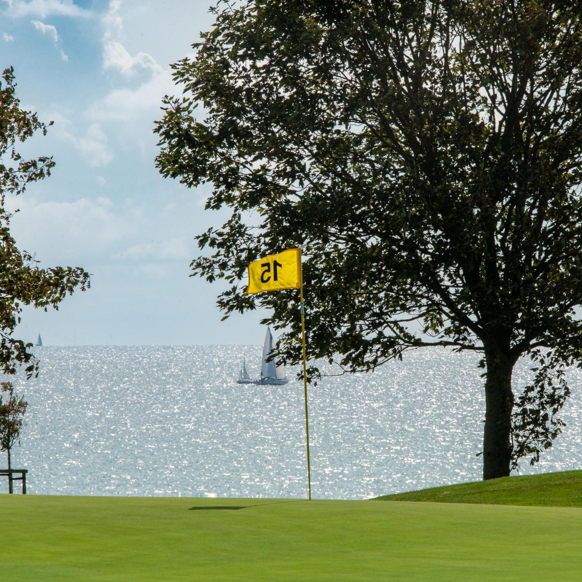 Golf 'N Wave Aktivresort Фехмарн Екстериор снимка